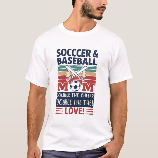Camiseta Retro Soccer & Baseball Mom (Frente)