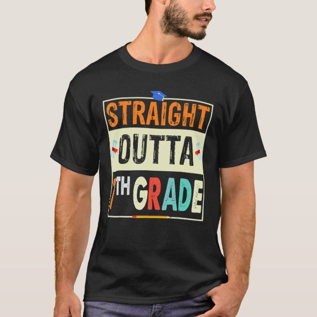 Camiseta Retro Straight Outta 7th Grade  1st Day of School (Frente)