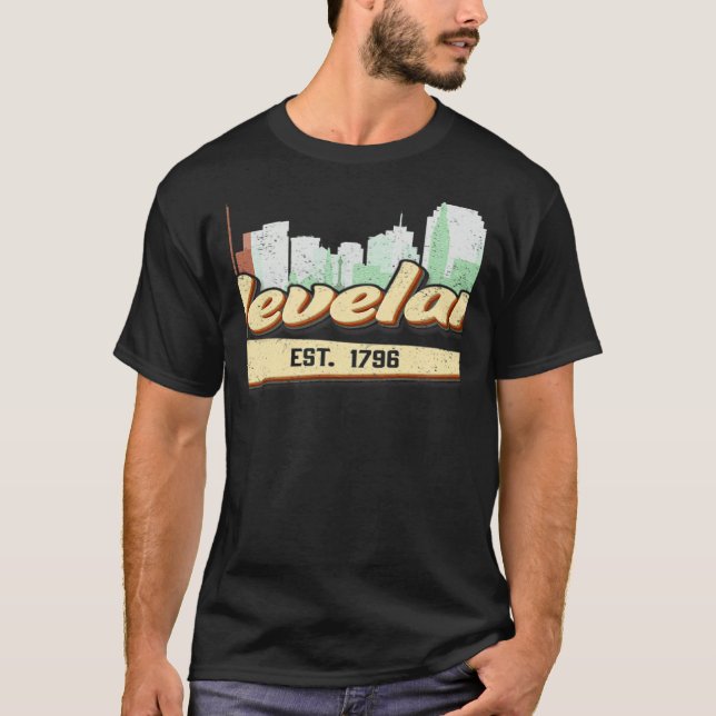 Camiseta Retro Style Cleveland Ohio Lettering With Skyline  (Frente)