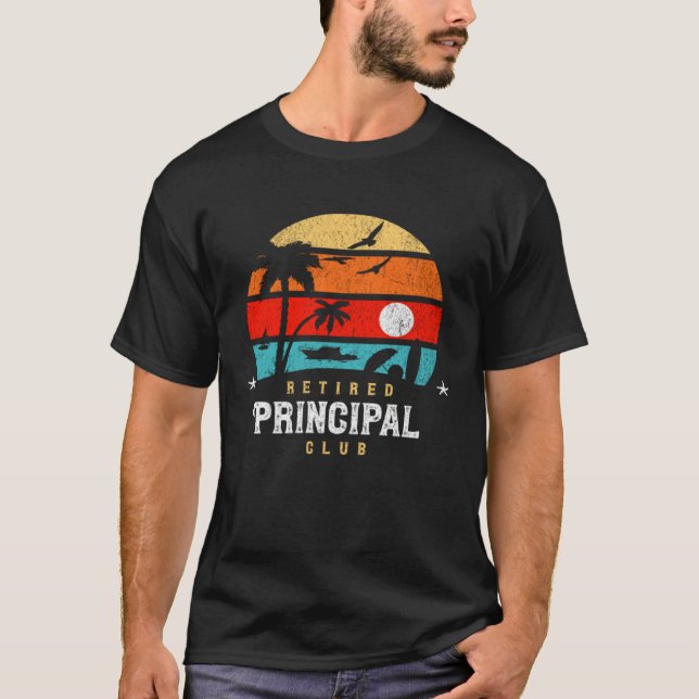 Camiseta Retro Style  Retirement Gag Idea   Retired Princip (Frente)