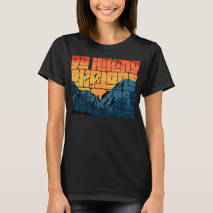 Camiseta Retro Sunset Landscape Hiking Adventure Explorar