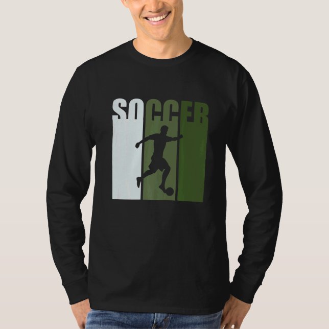 Camiseta Retro Sunset Soccer Player Green Silhouette (Frente)