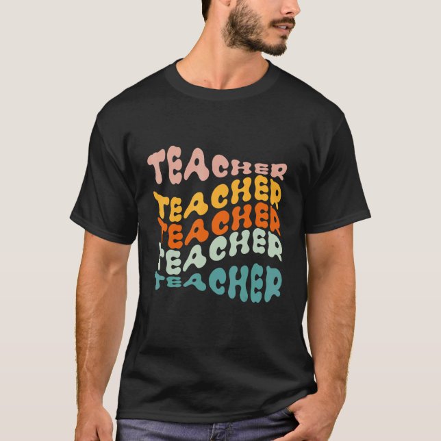 Camiseta Retro Teacher Colorful Elementary School Teacher (Frente)
