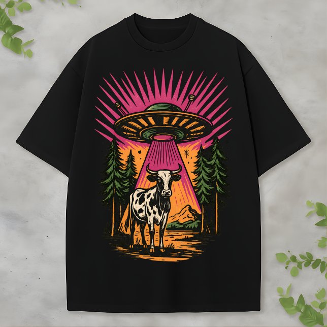 Camiseta Retro UFO Cow Alien Forest Scene Funny Sci-Fi (Criador carregado)