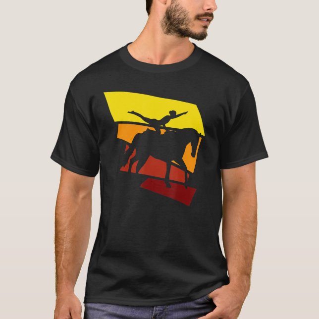 Camiseta Retrô Vazando Sobre O Cavalo (Frente)