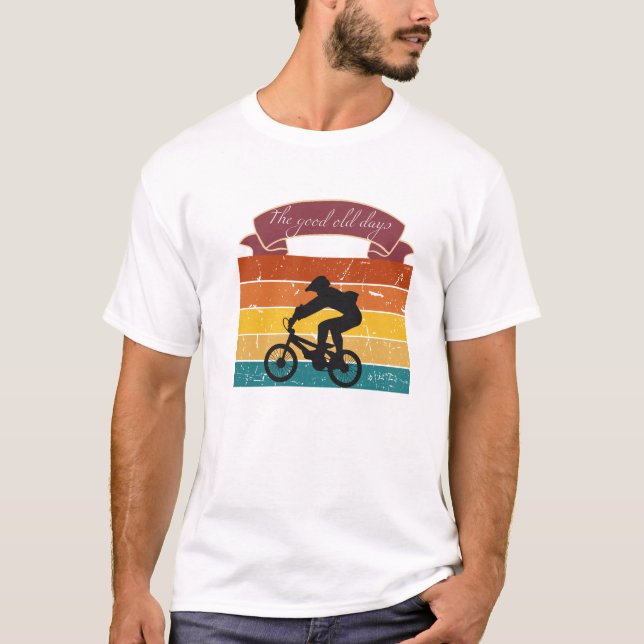 Camiseta Retro Vibes and Silhouette Rider Charm (Frente)