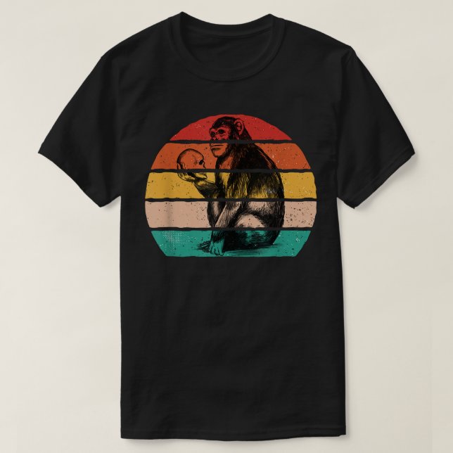 Camiseta Retro Vintage Chimpanzé Macaco Segurando Crânio (Frente do Design)