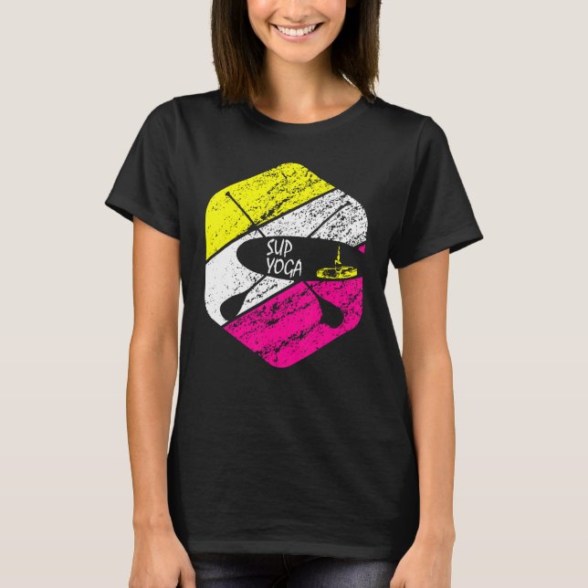 Camiseta Retro Yoga Sup Paddle Conselho Warrior Pose Virabh (Frente)