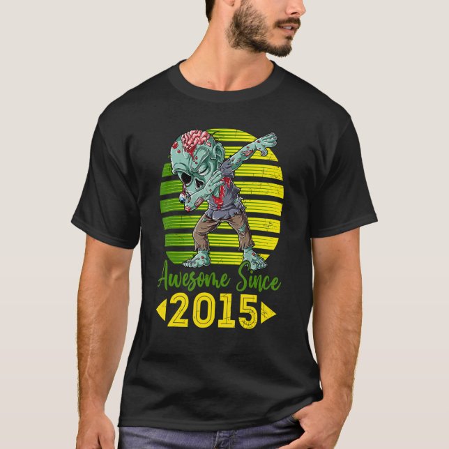 Camiseta Retro Zombie Dabbing Incrível Desde 2015 7 Bday H (Frente)