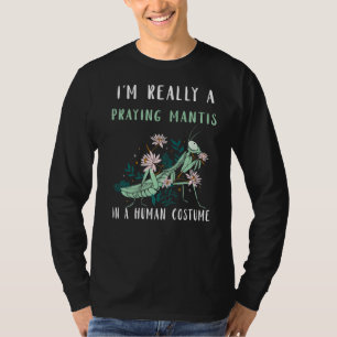 Camiseta Rezando Mantis Em Figurino Humano Verde Inseto