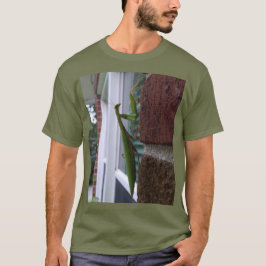 Camiseta Rezando Mantis na Parede Brick
