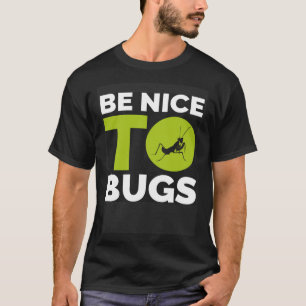 Camiseta Rezando Mantises Insetos Que Preveem Insetos Em Se