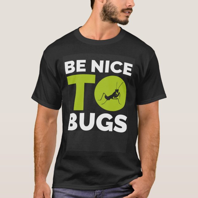 Camiseta Rezando Mantises Insetos Que Preveem Insetos Em Se (Frente)