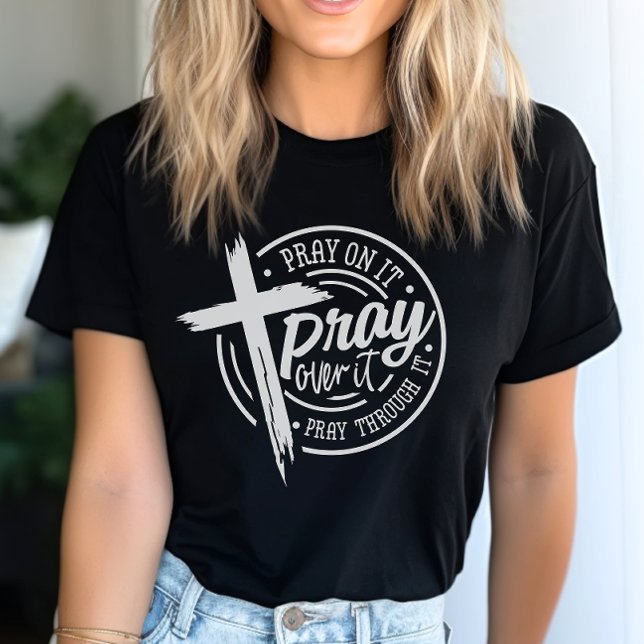 Camiseta Rezar Sobre Ele, Bíblia Cristã Versa (Express your faith with style and confidence with our meaningful religious design T-shirt.)