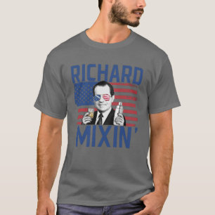 Camiseta Richard Mixin 4 De Julho Bebendo Presidente Nixon