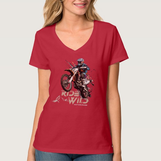 Camiseta Ride Wild | Pescoço-V feminino (Frente)