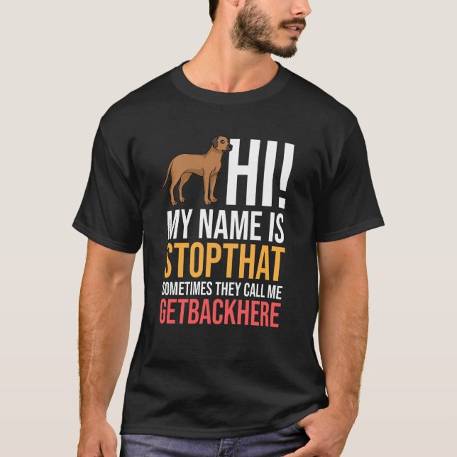 Camiseta Ridgeback Dog Cachorros Donos Fedorros (Frente)