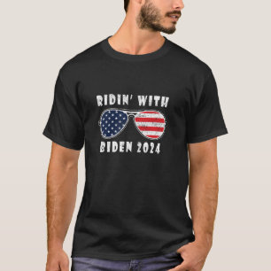Camiseta Ridin com Biden 2024 Flag dos EUA Joe Aviator Sung
