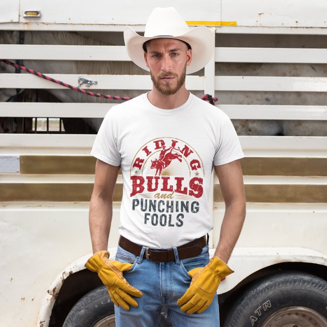 Camiseta Riding Bulls and Punching Fools (Criador carregado)