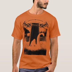 Camiseta Riding Loch Ness Monster Nessie Ufo