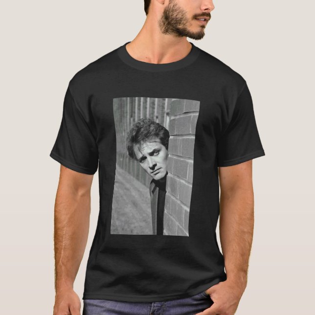 Camiseta Rik Mayall Ator Cômico Bottom The Young Ones Drop (Frente)