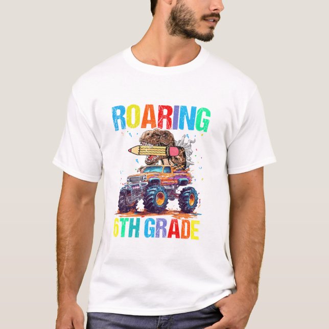 Camiseta Roaring Into 6th Grade Dinosaur (Frente)