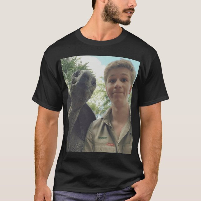 Camiseta Robert Irwin com menino tartaruga (Frente)