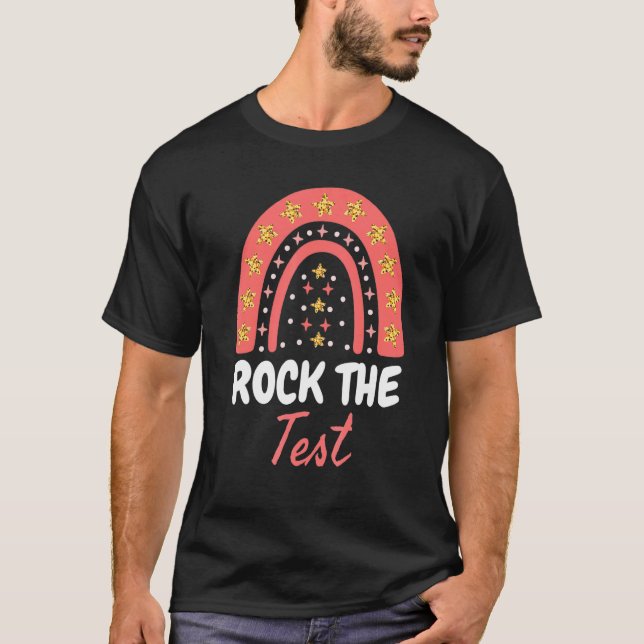 Camiseta Rock The Test Day Teacher Testing Day Rainbow (Frente)