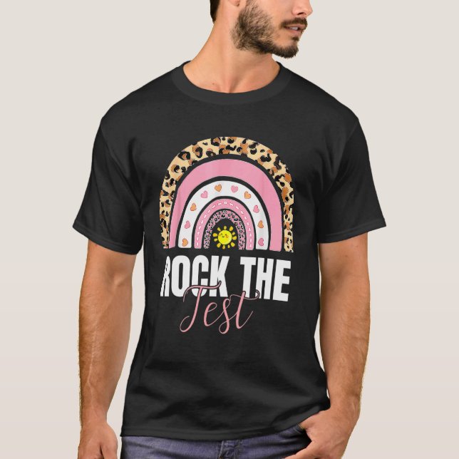 Camiseta Rock The Test Day Teacher Testing Day Rainbow (Frente)