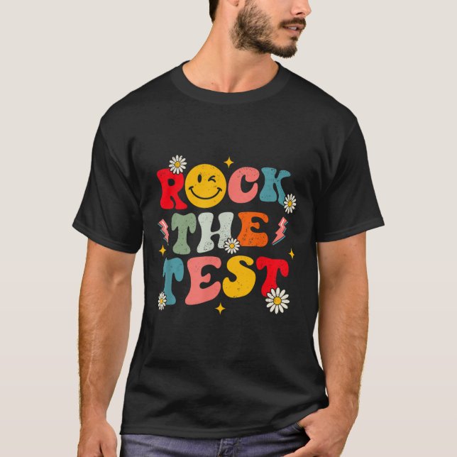 Camiseta Rock The Test Testing Day Retro Motivational Teach (Frente)