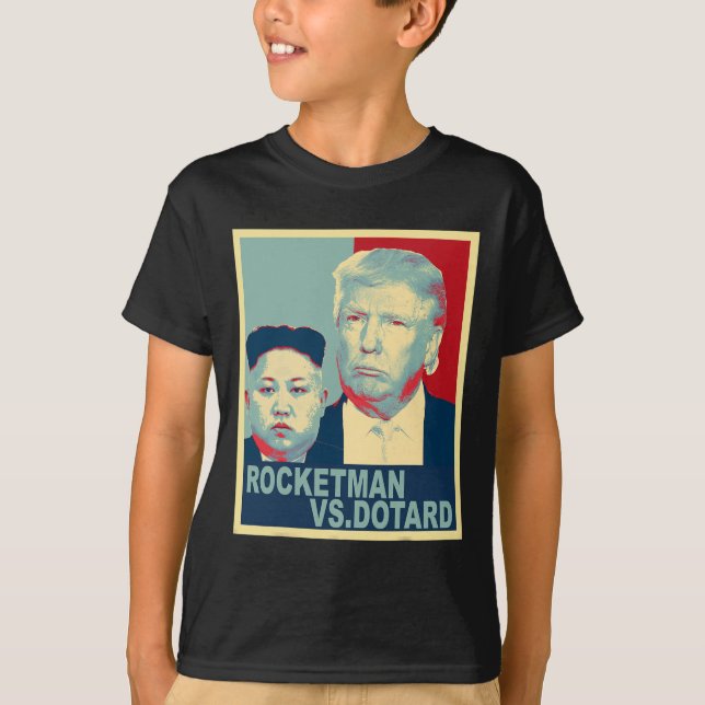 Camiseta Rocketman Vs The Dotard Kim Jong Un Funny Trump Me (Frente)