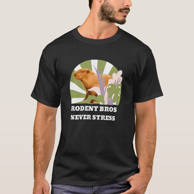 Camiseta Roedores Irmãos Nunca Estressam Capivara Engraçada (Frente)