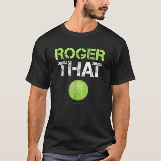 Camiseta Roger Aquele Roupa - Engraçado Tênis (Frente)