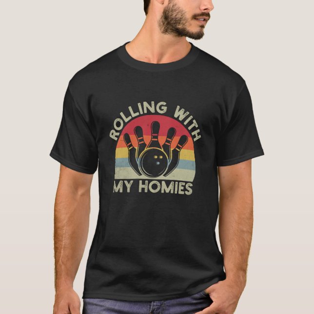 Camiseta Rolando Com Minha Boliche De Casa Cita Humor (Frente)