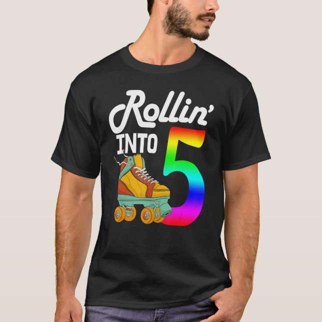 Camiseta Rollin Em 5 Mulheres Povoando Calçados (Frente)