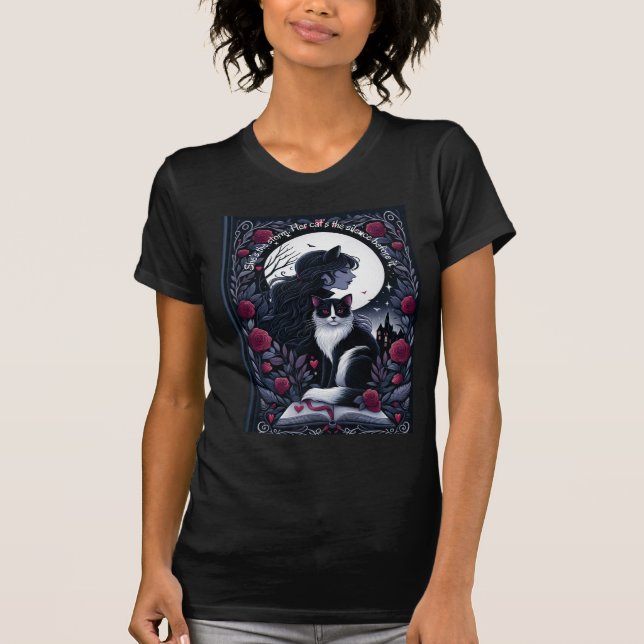 Camiseta Romance Escuro - Ela é a Tempestade (Frente)