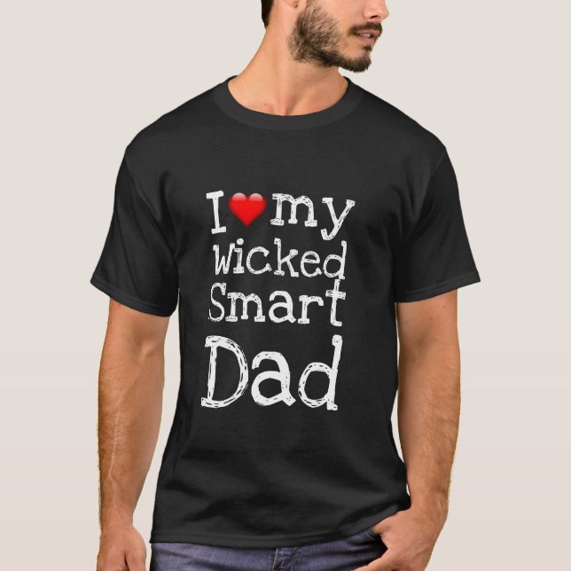 Camiseta Romance Novidade EU AMO MEU PAI INTELIGENTE E MALV (Frente)