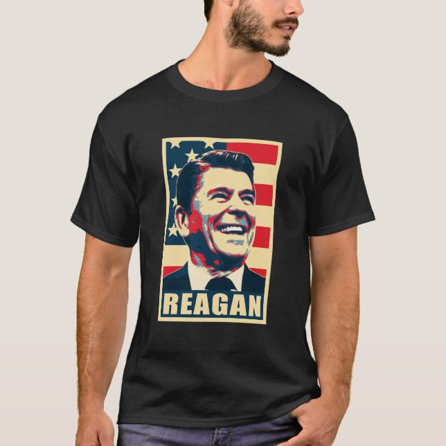 Camiseta Ronald Presidente Reagan Propaganda Poster Pop Art (Frente)