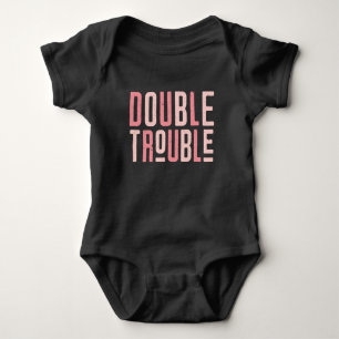 Camiseta Rosa Dupla Travessura