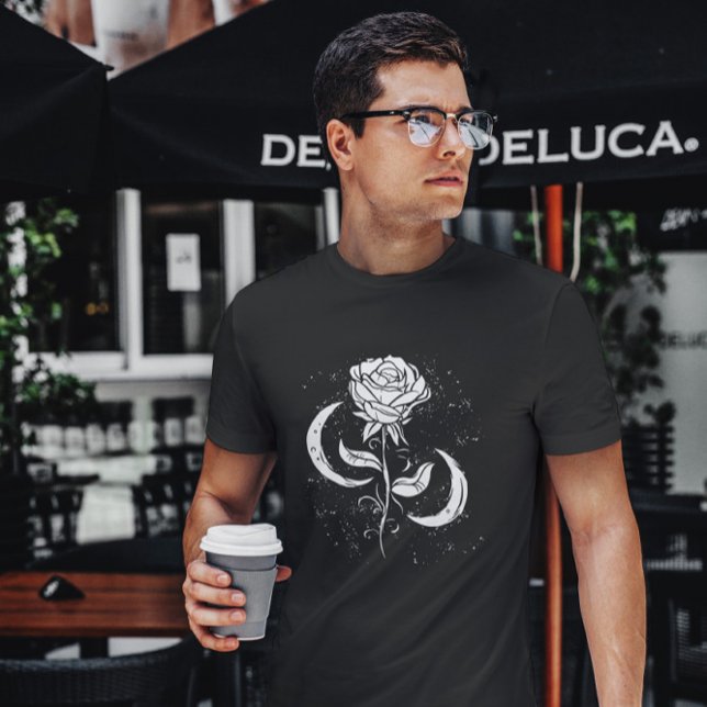 Camiseta Rosa e Lua Românticas (Criador carregado)