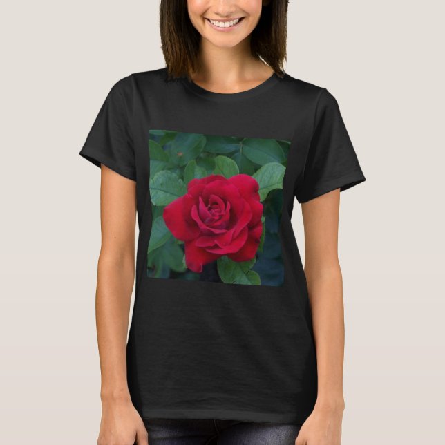 Camiseta Rosa Vermelha de Perto (Frente)