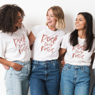 Camiseta Rosé sobre rosas contra Dia de os namorados