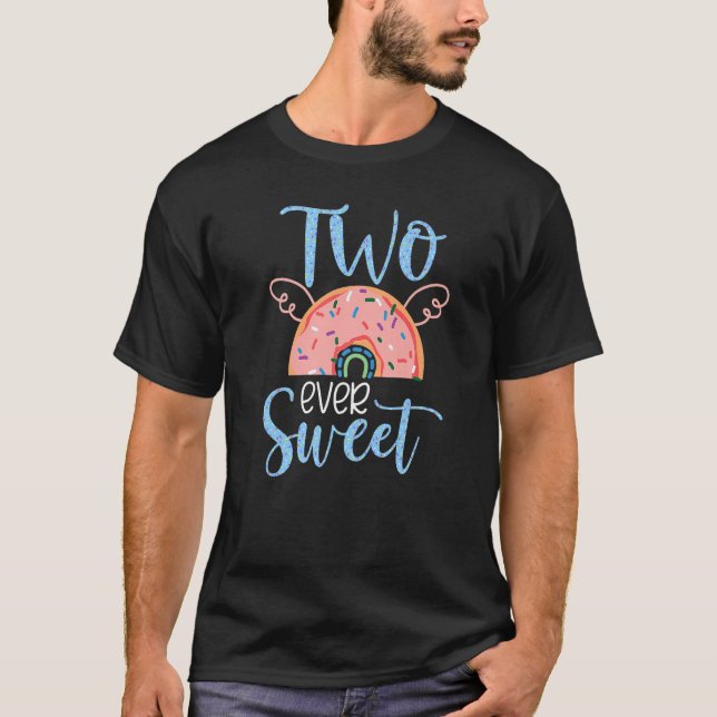 Camiseta Rosquinha segundo aniversário Dois Arco-Íris B Doc (Frente)