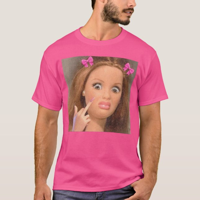 Camiseta Rosto de Boneca Meme engraçado menino (Frente)