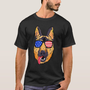 Camiseta Rosto de Pastor Alemão Óculos de Sol Bandeira dos
