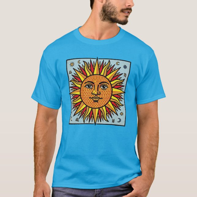 Camiseta Rosto do Sol Celestial em Estilo Pop Art de Histór (Frente)
