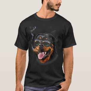 Camiseta Rottweiler com Cachorro de Vidro Solar Vestindo Av