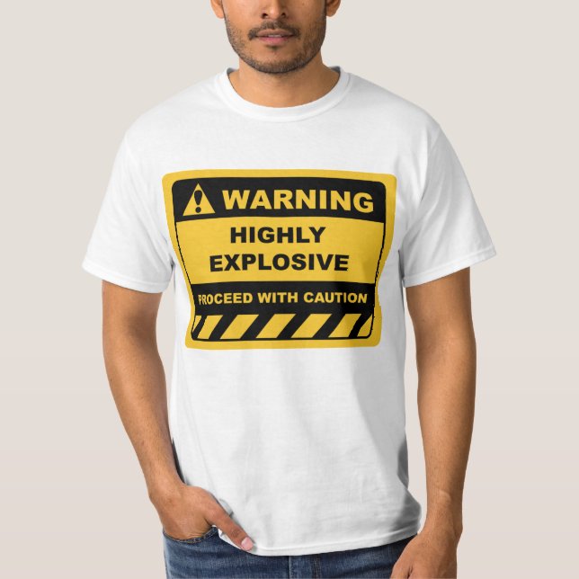 Camiseta Rótulos engraçados de aviso humano altamente expre (Frente)