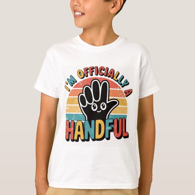 Camiseta Roupa para 5 de Garota Engraçado (Frente)