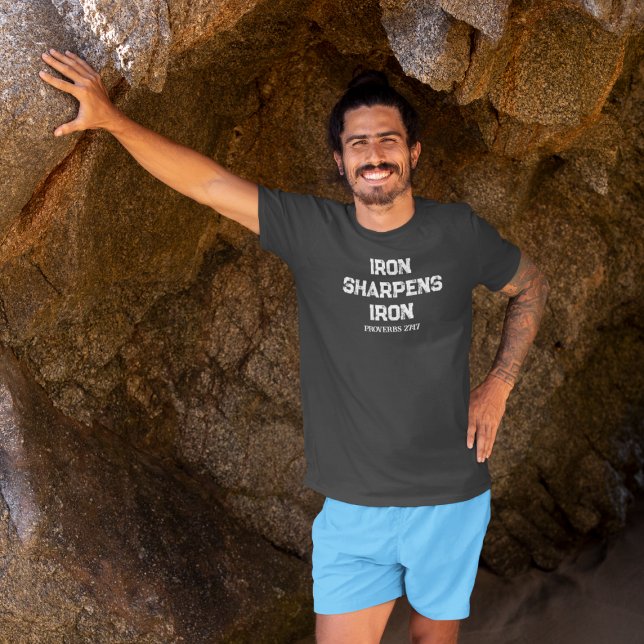 Camiseta Roupas Cristãs Masculinas (Criador carregado)